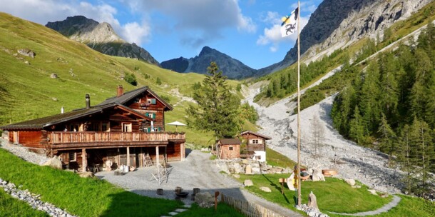 Berggasthaus und Umgebung