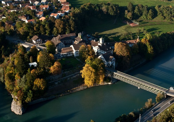 Sehenswuerdigkeit_tamins_schlossreichenau_andreabadrutt(3)