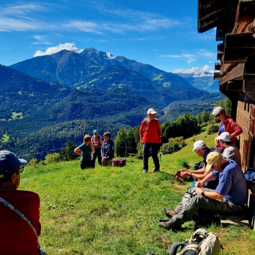 20250928_122200_resized